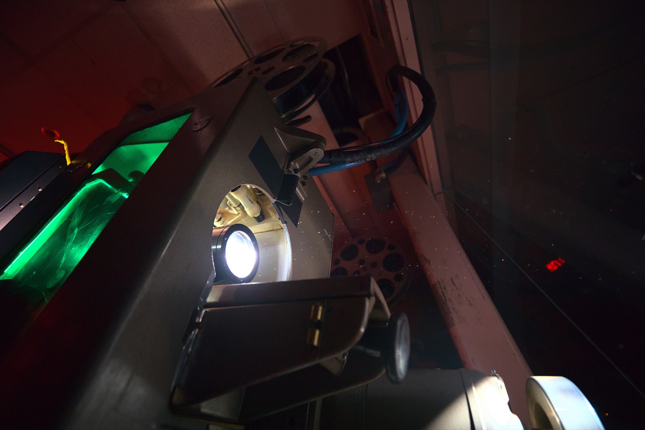 Projecting The Hateful Eight in 70mm